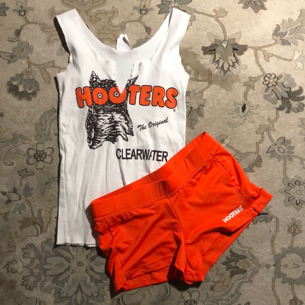 Hooters Costume